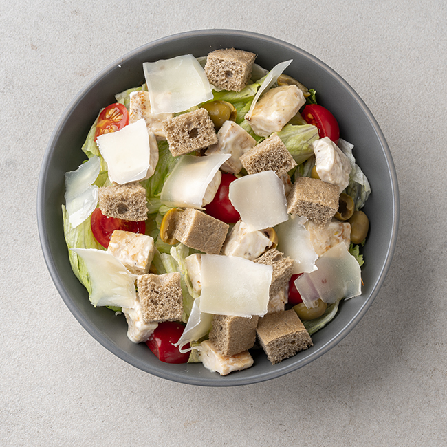 Classic Chicken Ceaser Salad With Garlic Crouton